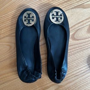 Only worn once!! Tory Burch Minnie Travel Ballet Flat size 8